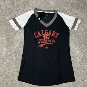 Calgary Flames Adidas Womens V Neck‎ Adult sz. Small T-Shirt Top New Hockey